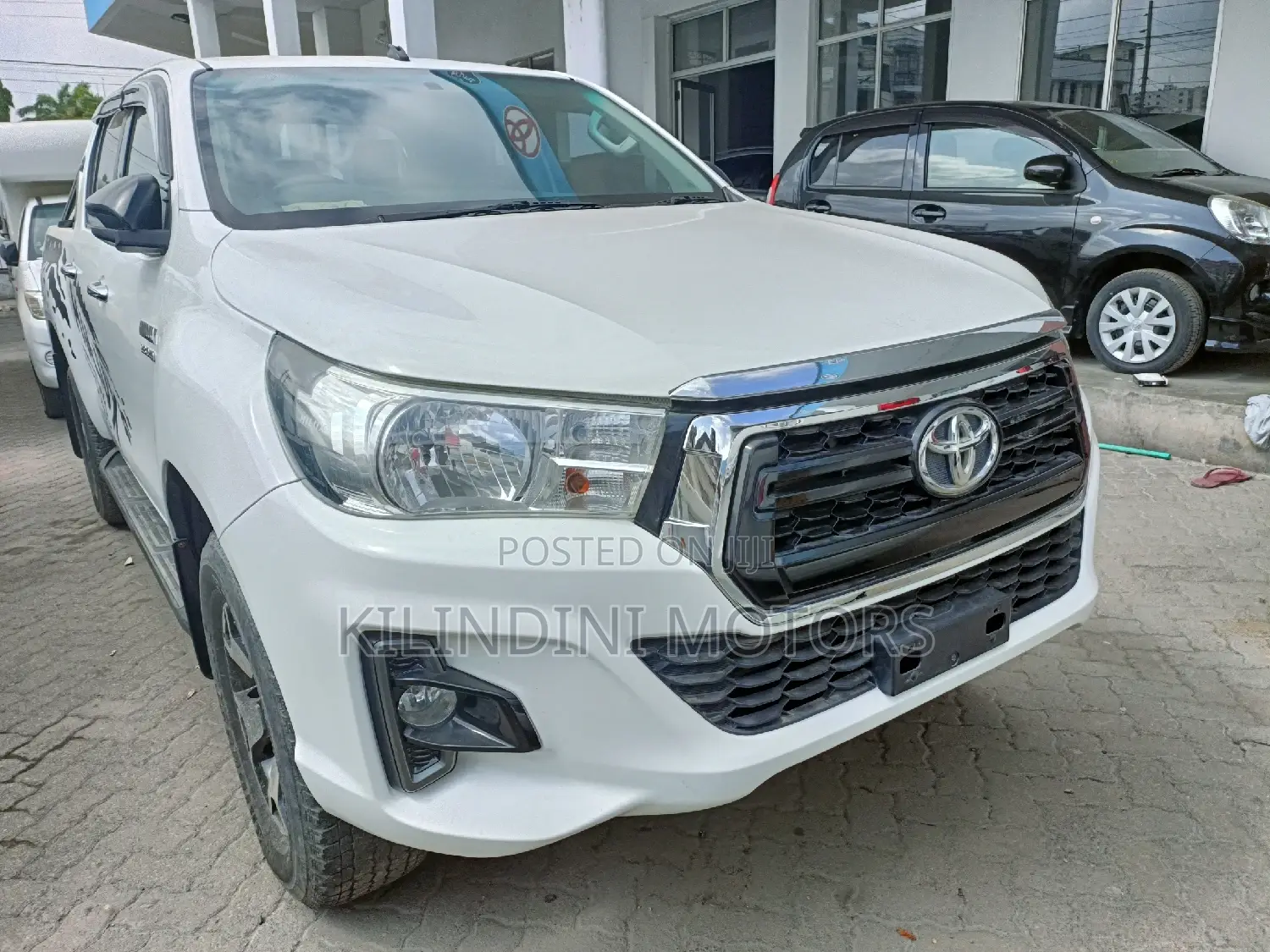 Toyota Hilux 2017 White