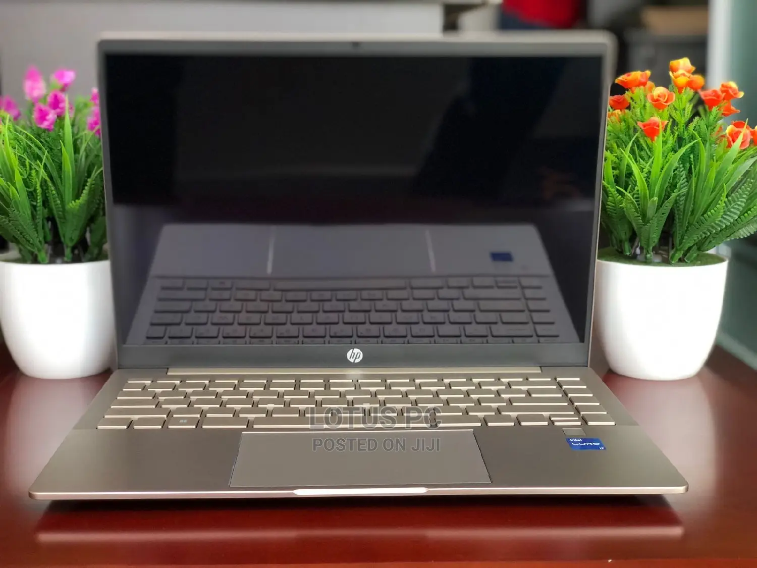 New Laptop HP Pavilion 14 8GB Intel Core I5 SSD 256GB