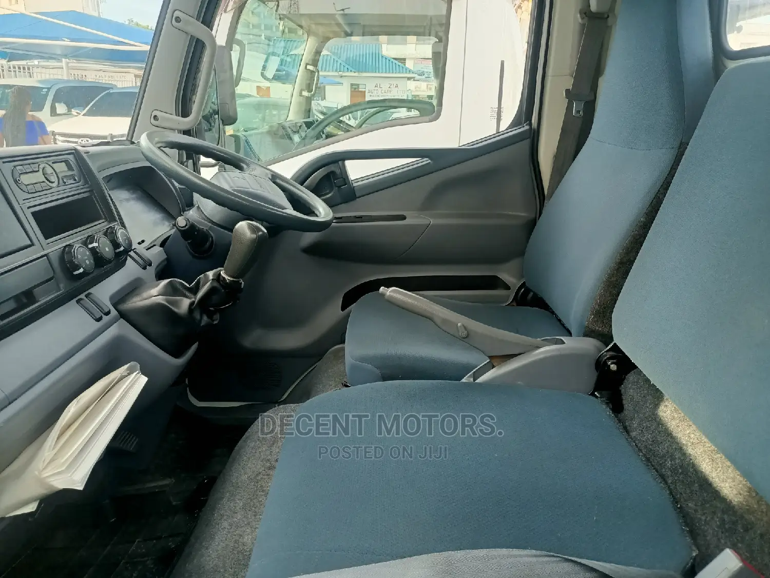 Mitsubishi Canter Longchassis 2015 White