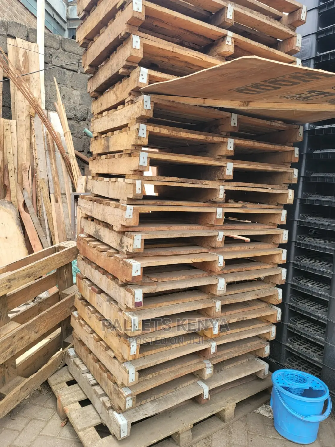 Frame Wood Pallets- GFX