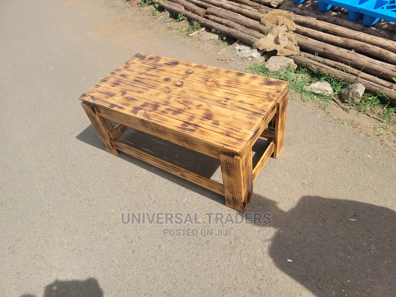 Smoothly Done Pallet Table