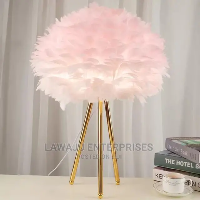 Feather Modern Table Lamp