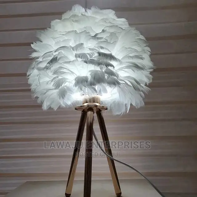 Feather Modern Table Lamp