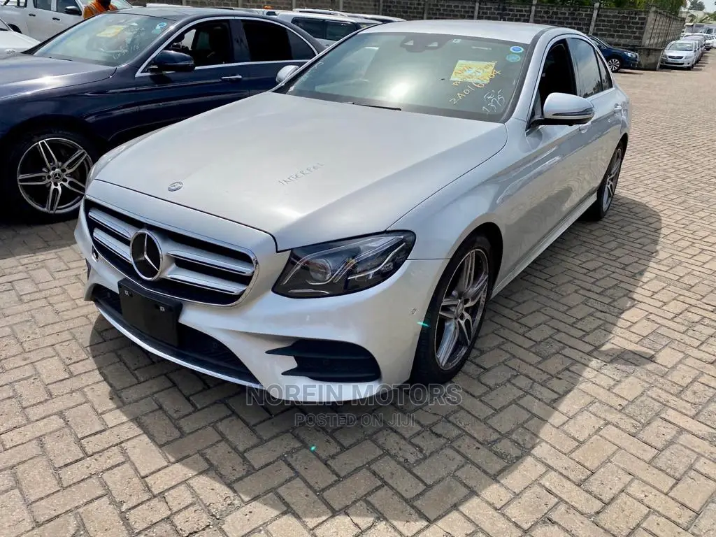 Mercedes-Benz E200 2016 Silver