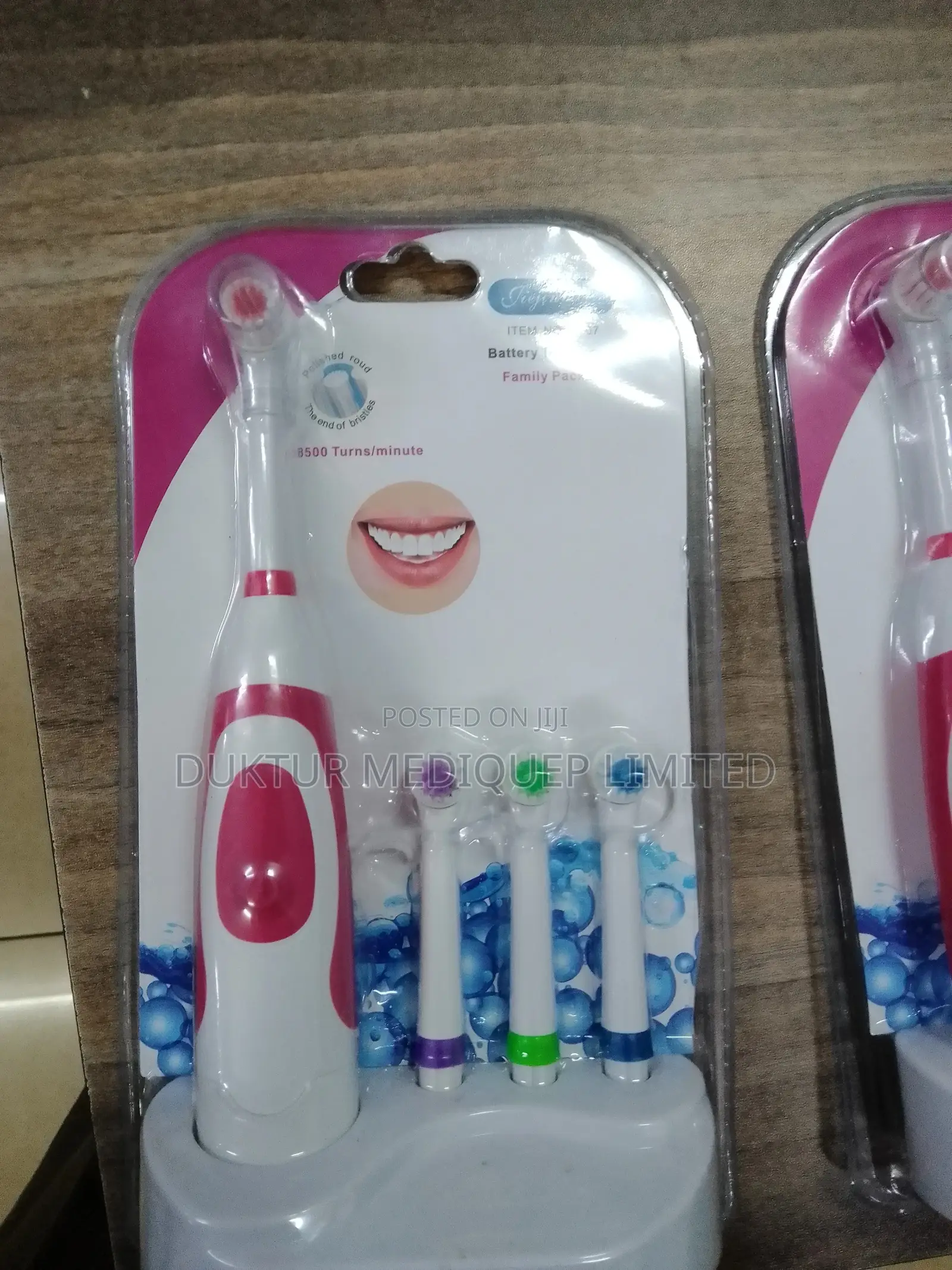 Oscillating Electric Toothbrush With 4 Heads, Battery Powere