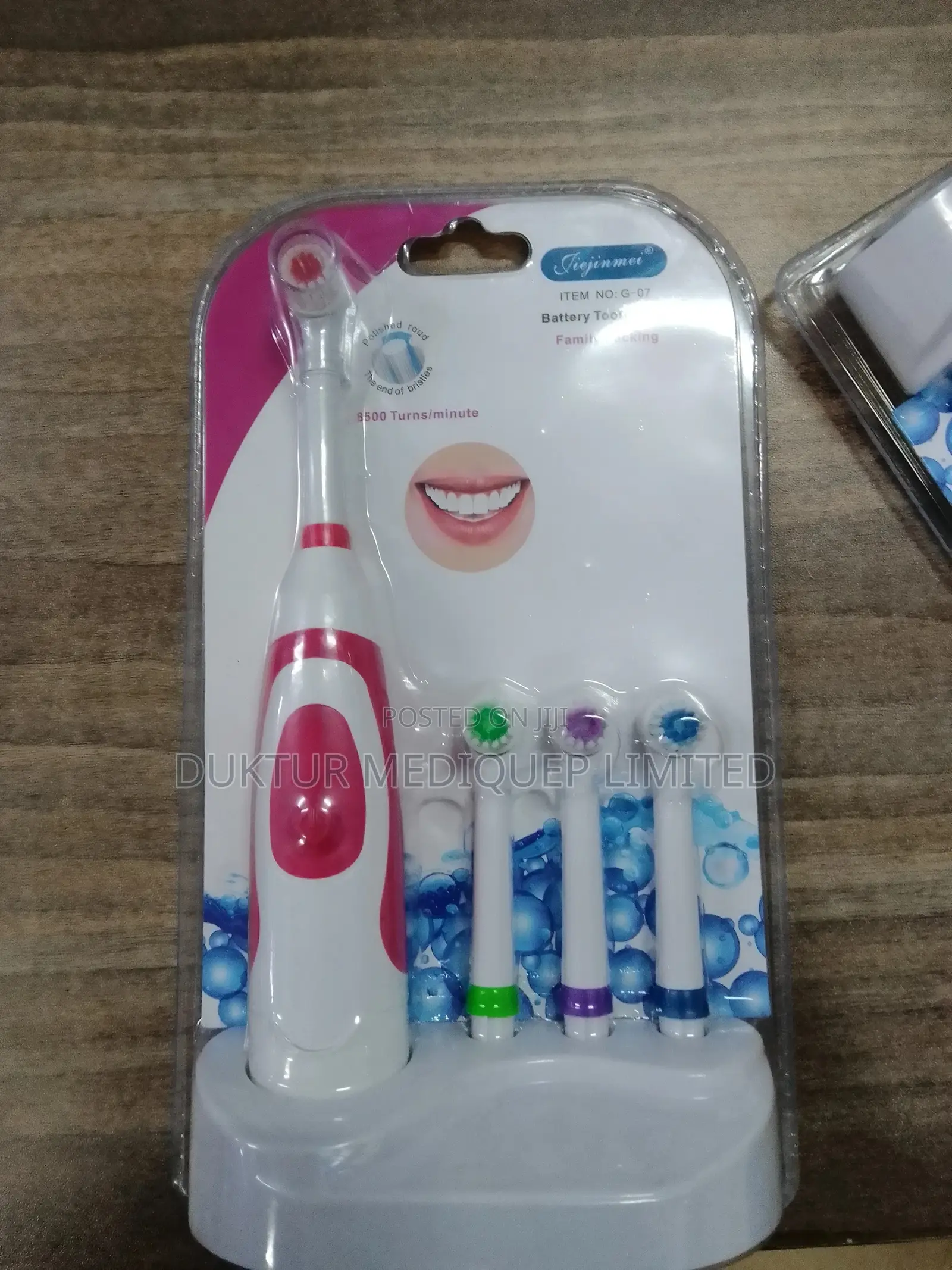 Oscillating Electric Toothbrush With 4 Heads, Battery Powere