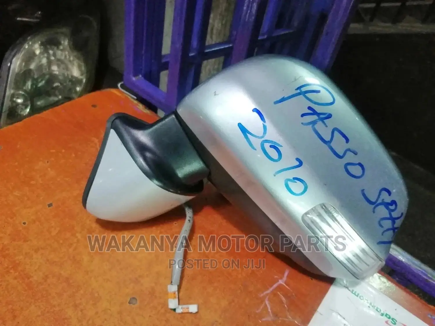 Toyota Passo Sette Power Side Mirrors With Indicator Light