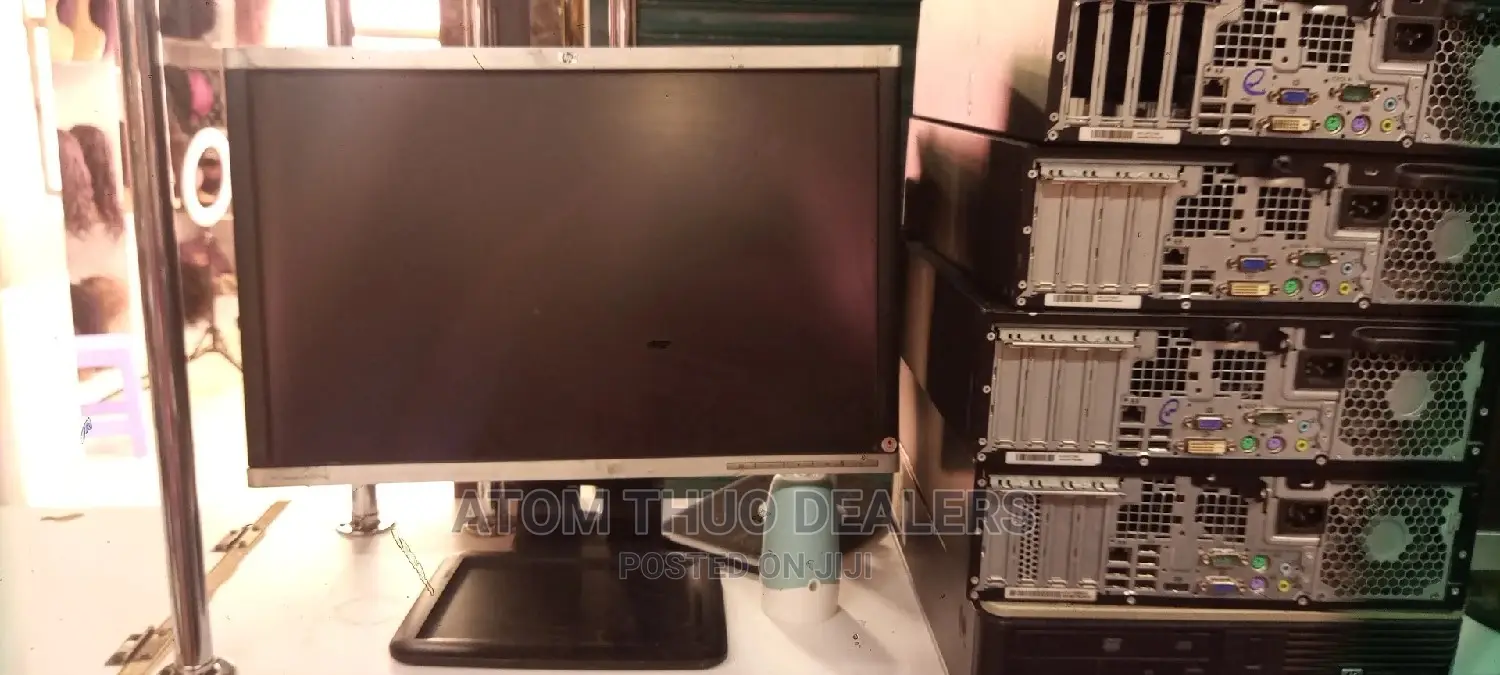 22 Inches Computer Monitor Available