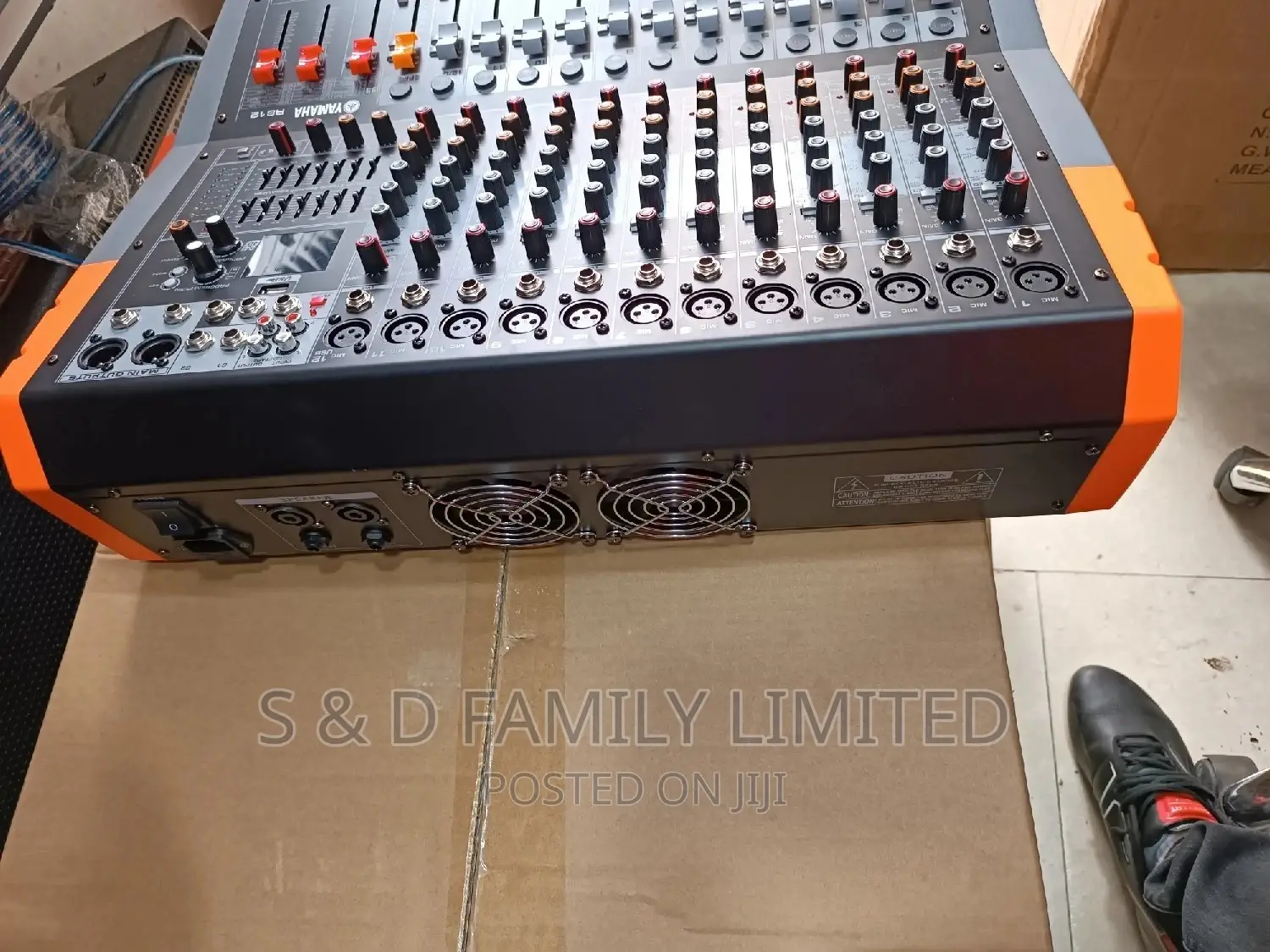 Yamaha RS 12 Powered Mixer