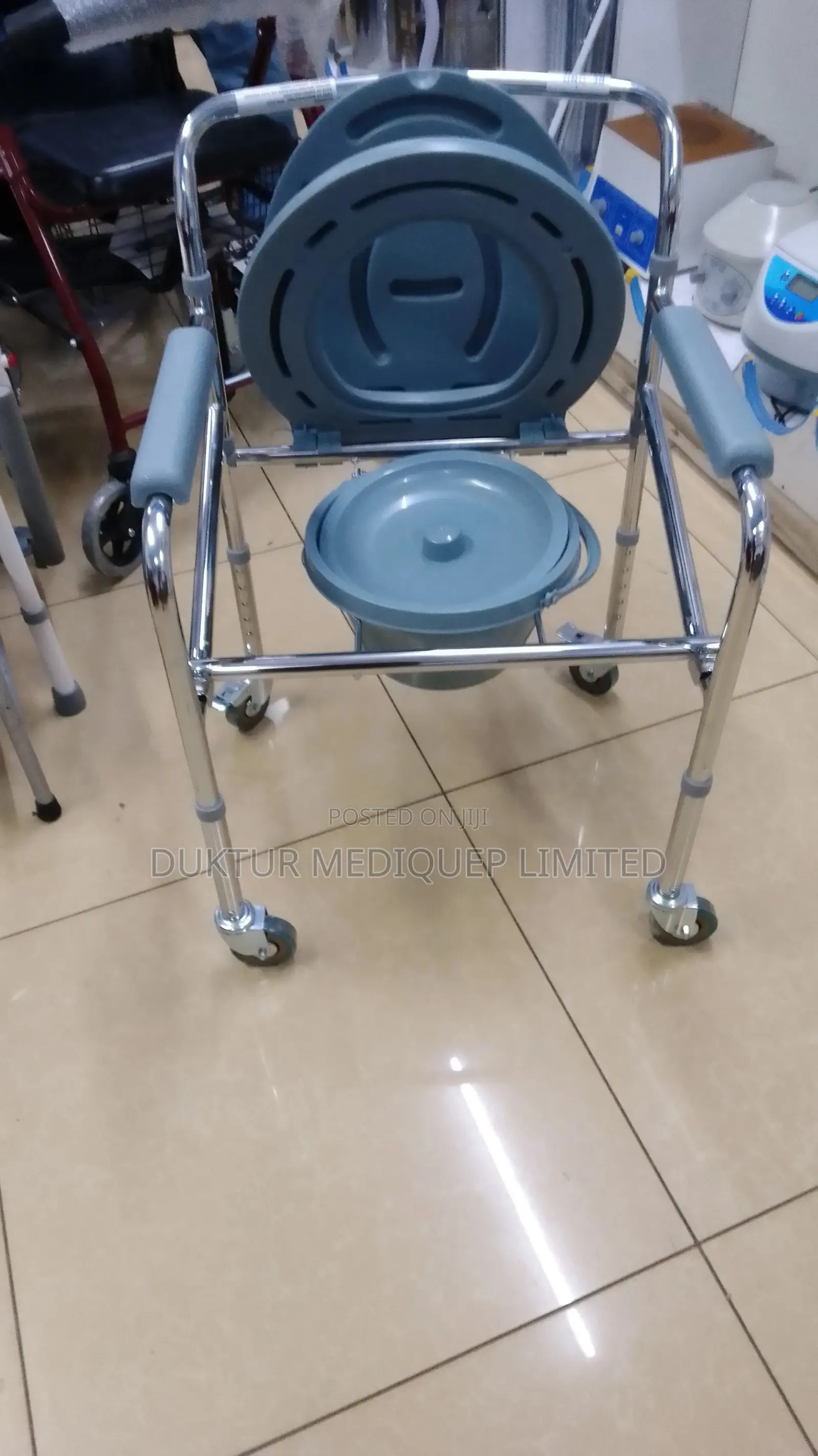 Foldable Portable Toilet Commode With Wheels