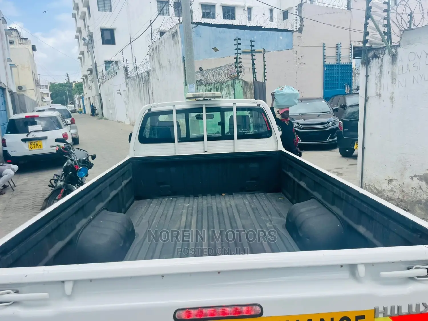 Toyota Hilux 2016 Pearl
