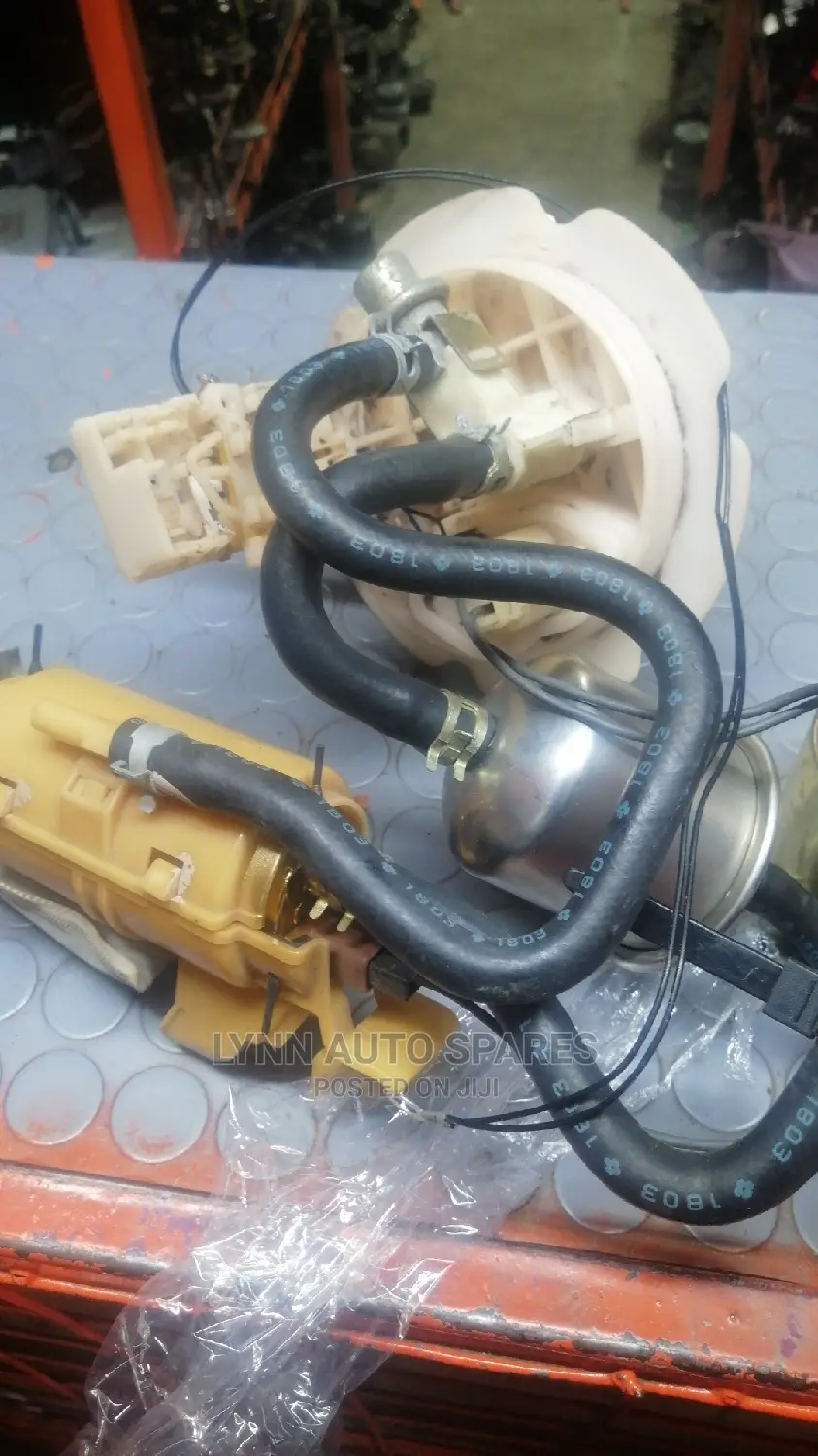 Nissan Wingroad Y11 Fuel Pump