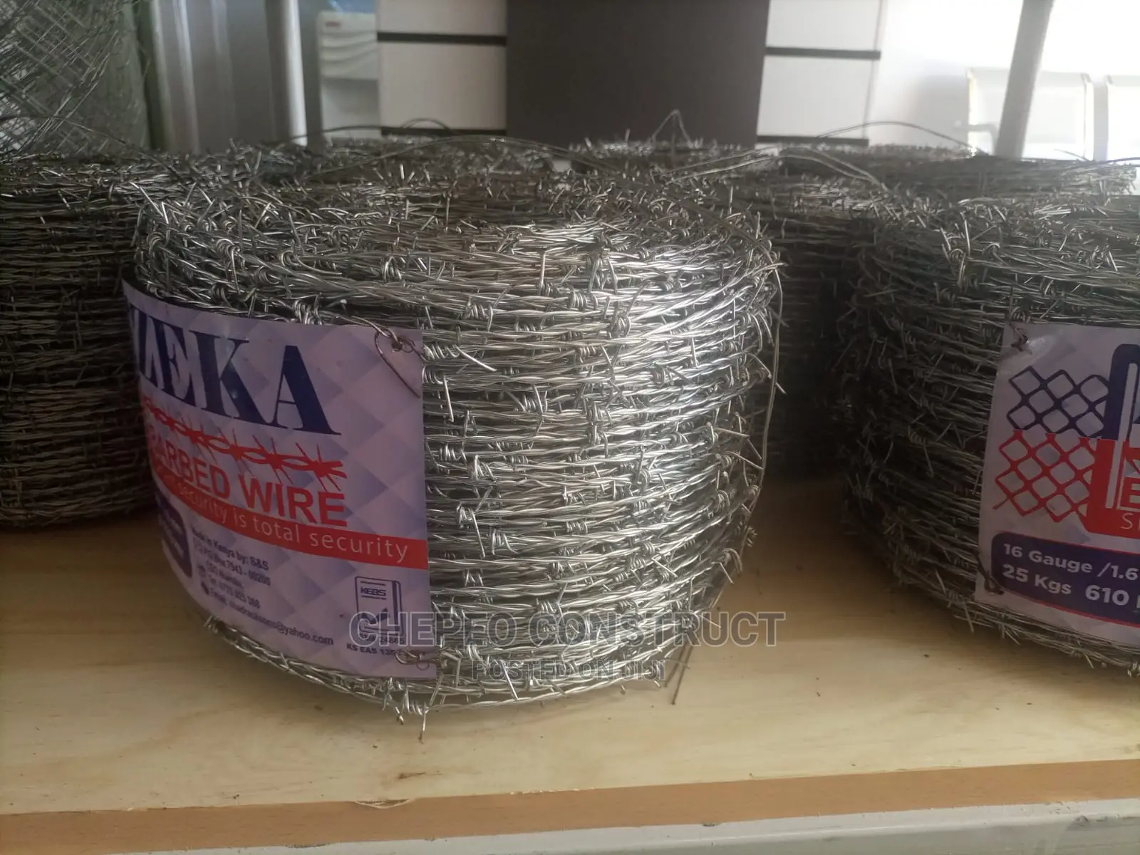 High Quality ZEKA Barbed Wire - 610m