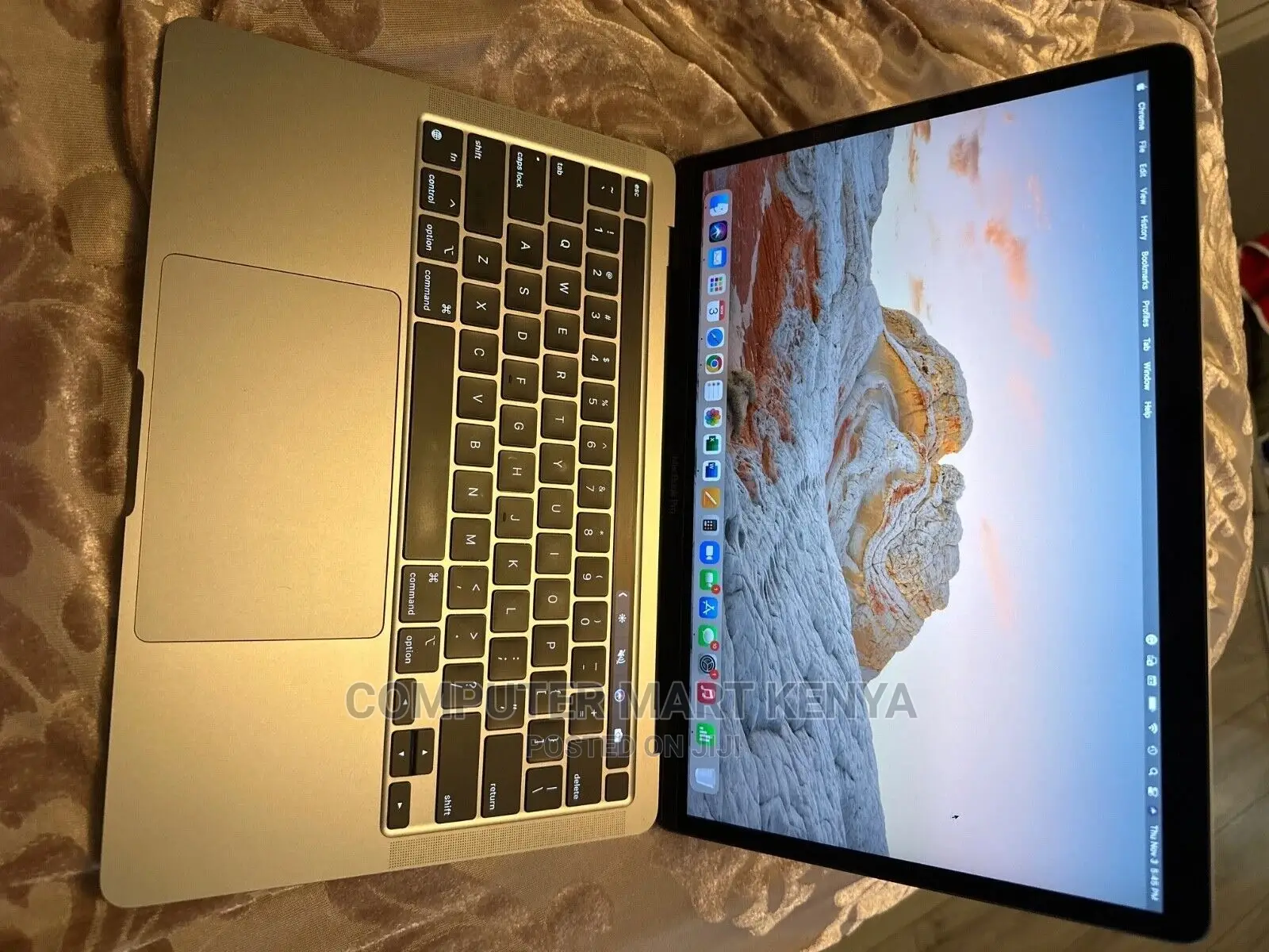 New Laptop Apple MacBook Pro 2020 M1 8GB Apple M1 SSD 512GB