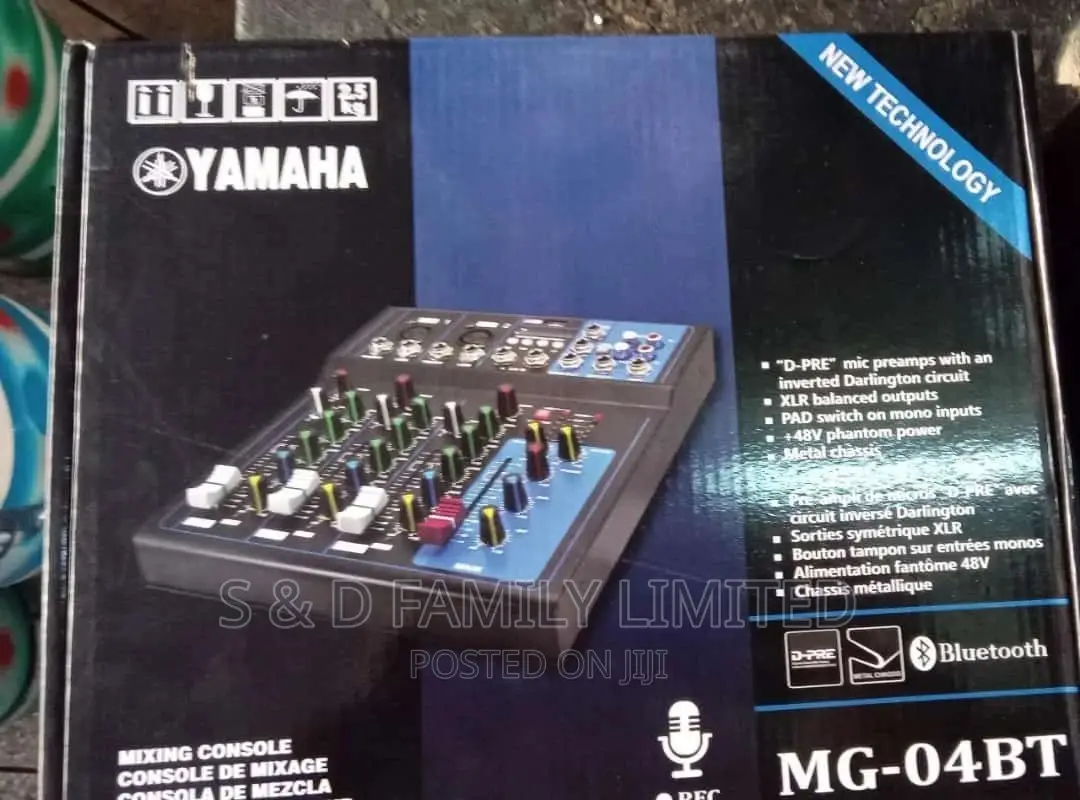 Yamaha Plain Mixer With Wireless Microphone