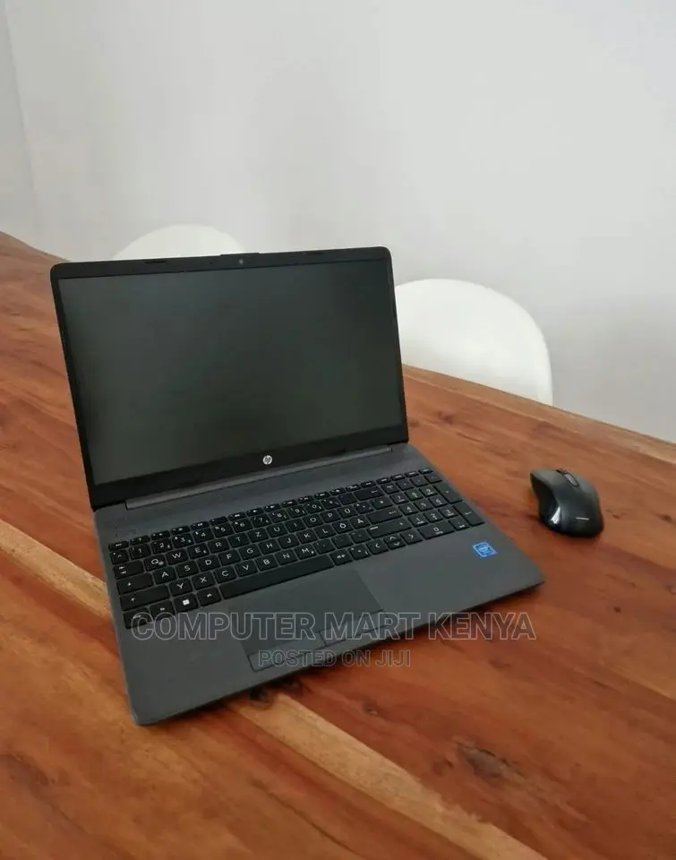 New Laptop HP 250 G8 16GB Intel Core I7 SSD 512GB