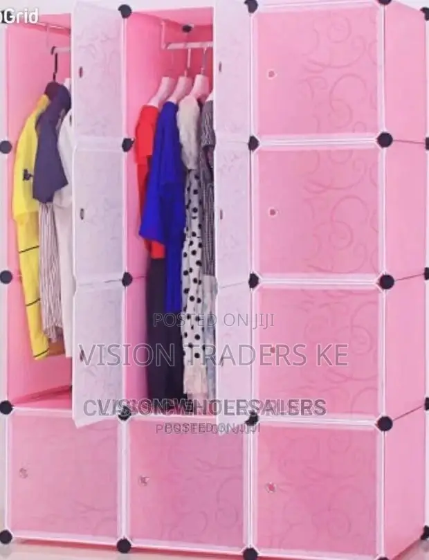 Portable 3 Column Plastic Wardrobe