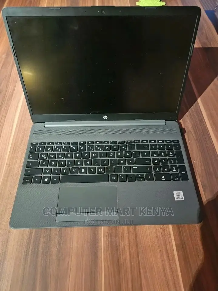 New Laptop HP 250 G8 8GB Intel Core i5 SSD 256GB