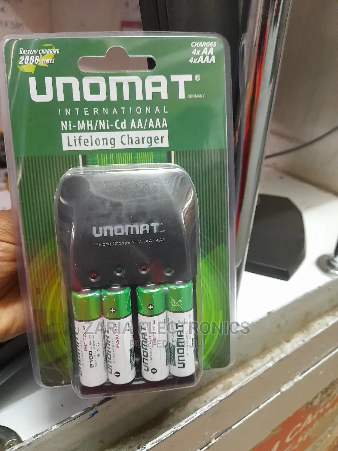 Unomat Battery Pack 4batteries +Charger