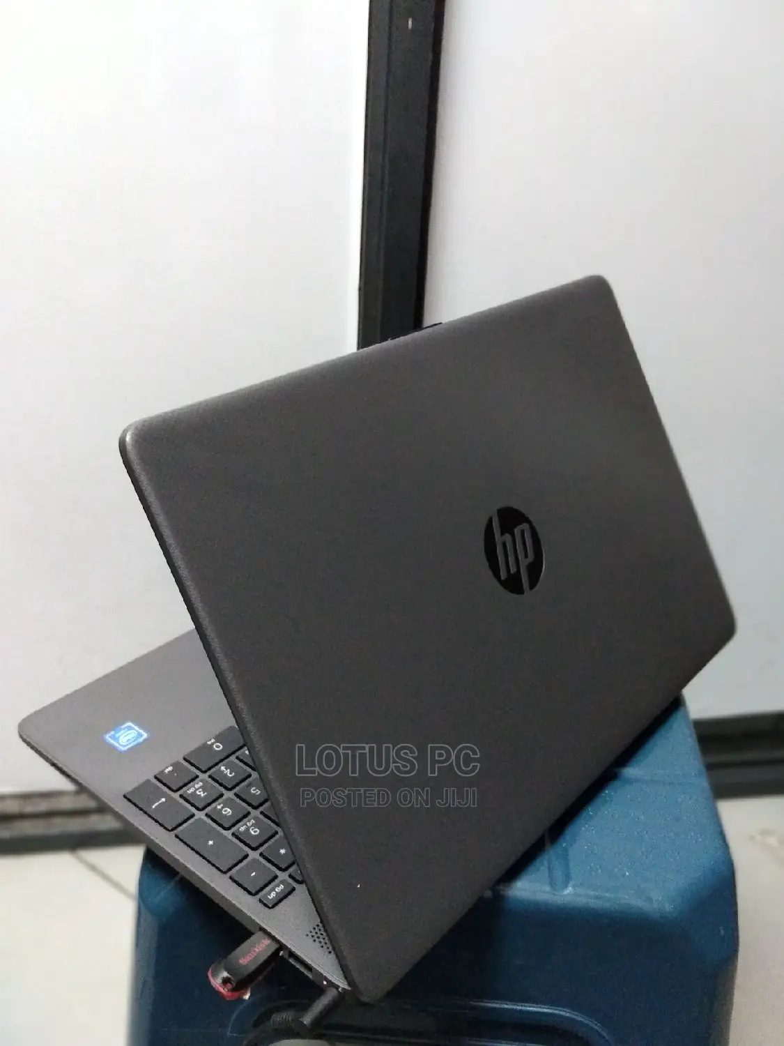 New Laptop HP 250 G8 8GB Intel Celeron SSD 256GB