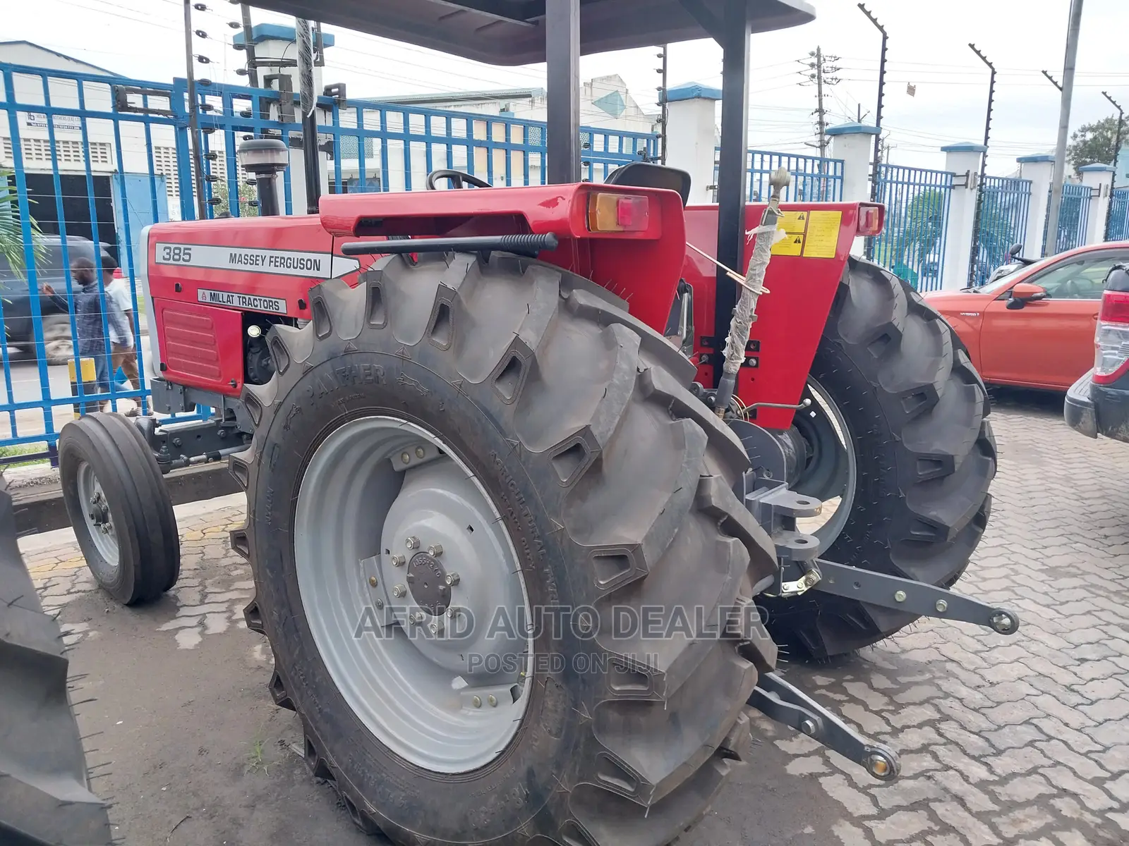 Tractor Massey Ferguson 385