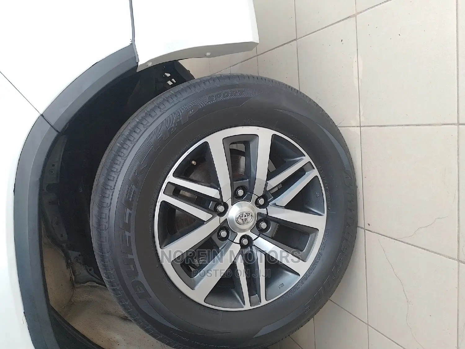 Toyota Fortuner 4.0 AWD 2016 White