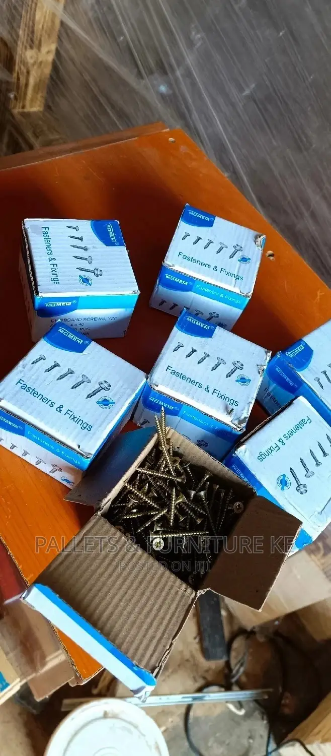Self Tapping Screws