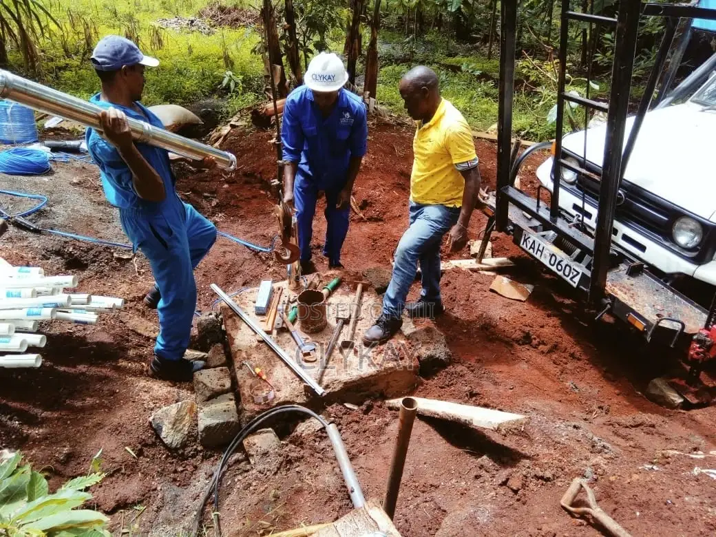 Borehole Pump Installation, Pump Lowering