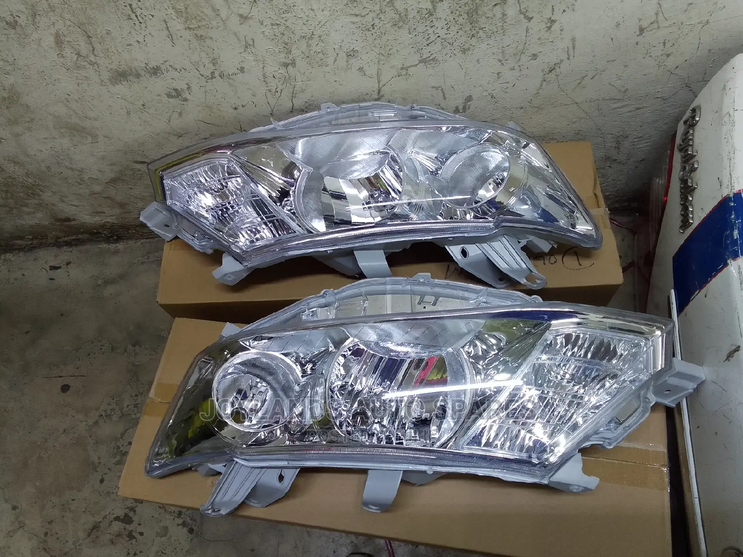 Headlamp Allion 2008 260