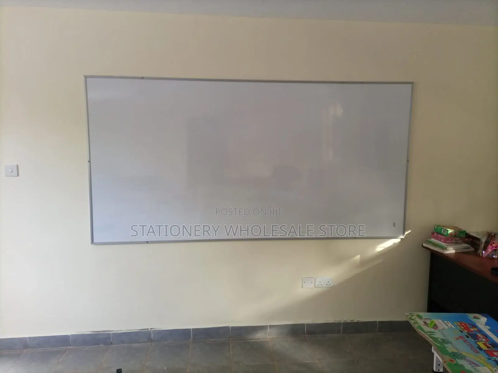 Heavy Duty School Boards< White Boards {120cmx240cm}