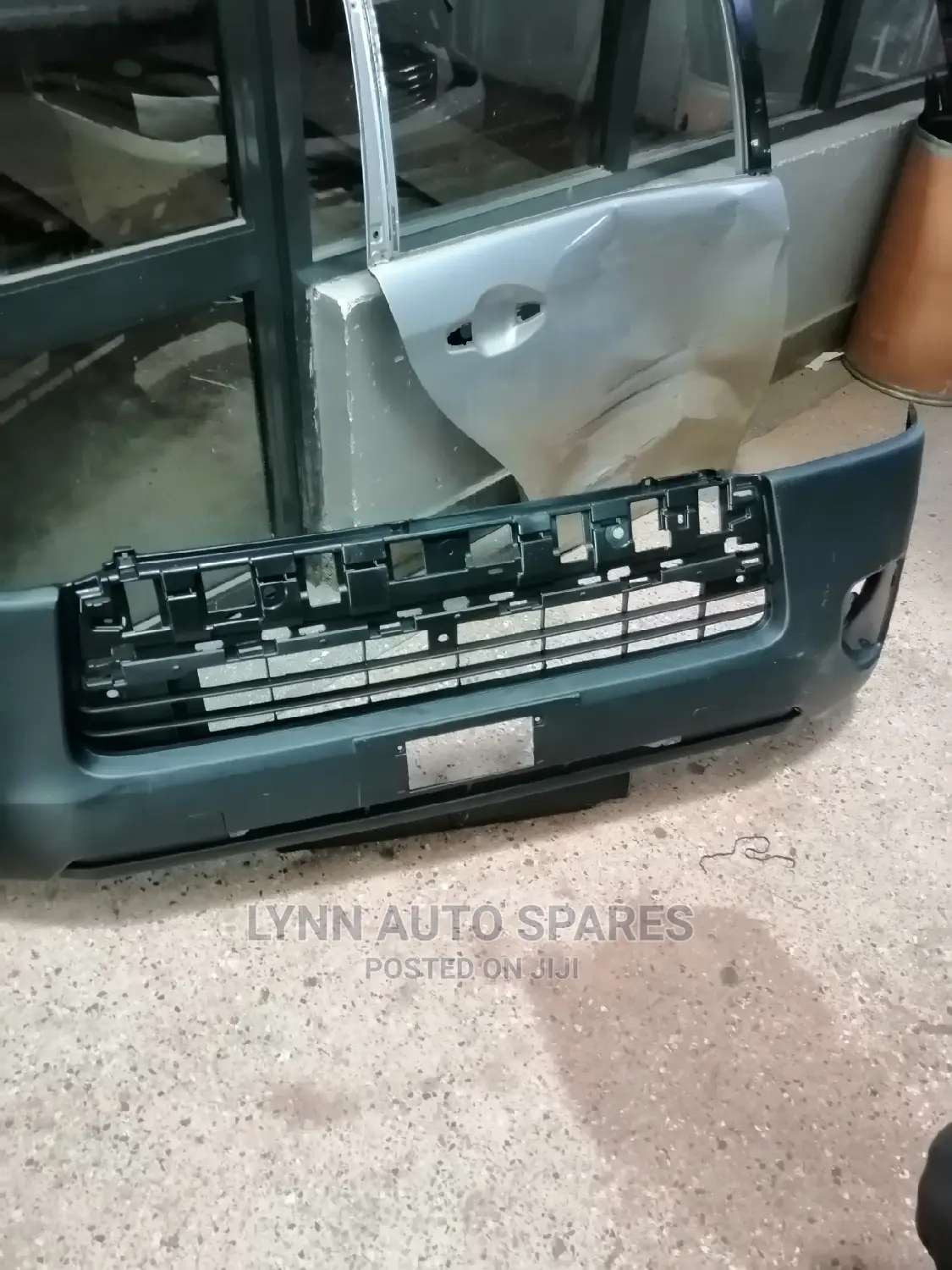 Toyota Hiace 9l Front Bumper Brand New