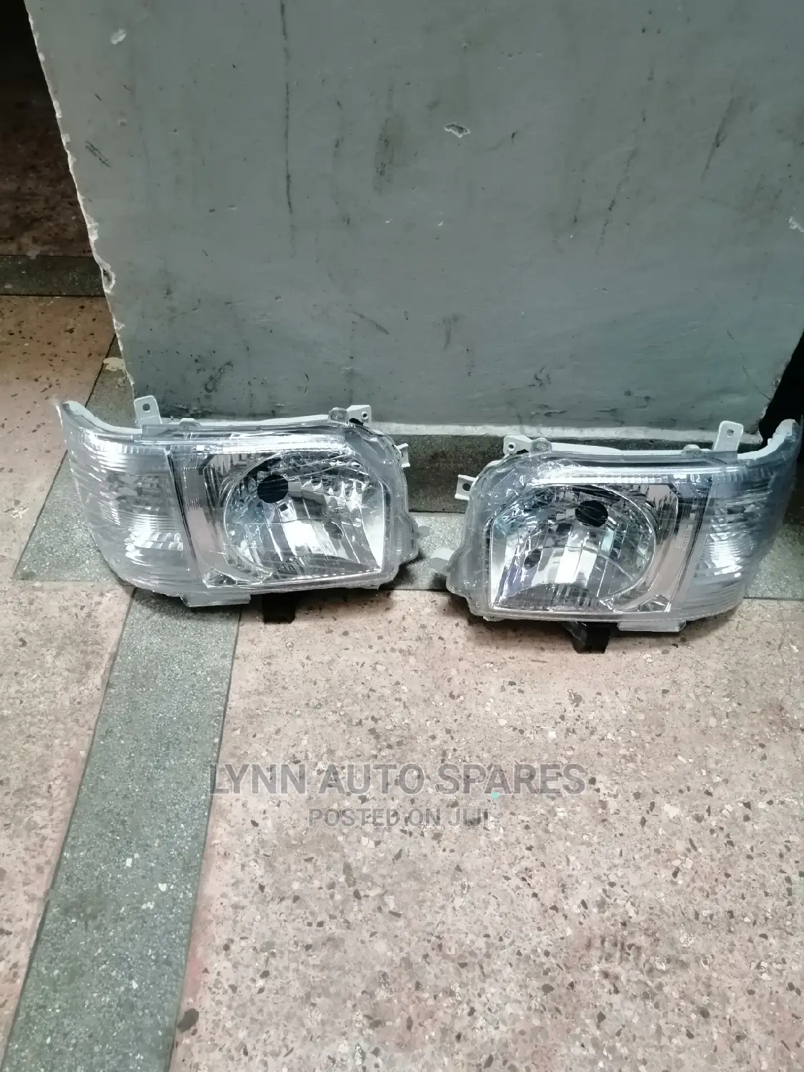 Toyota Hiace Headlight