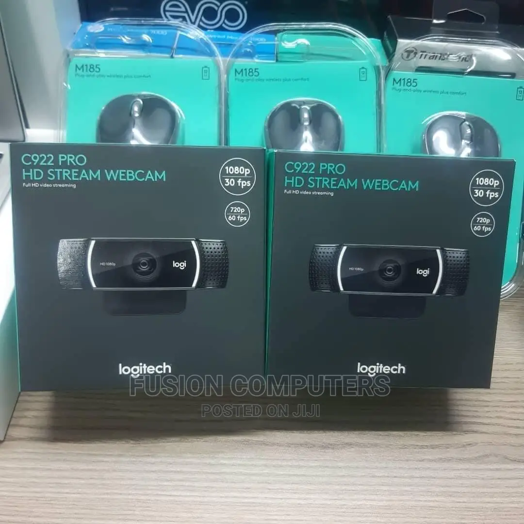 Logitech C922 Webcam With Tripod Stand