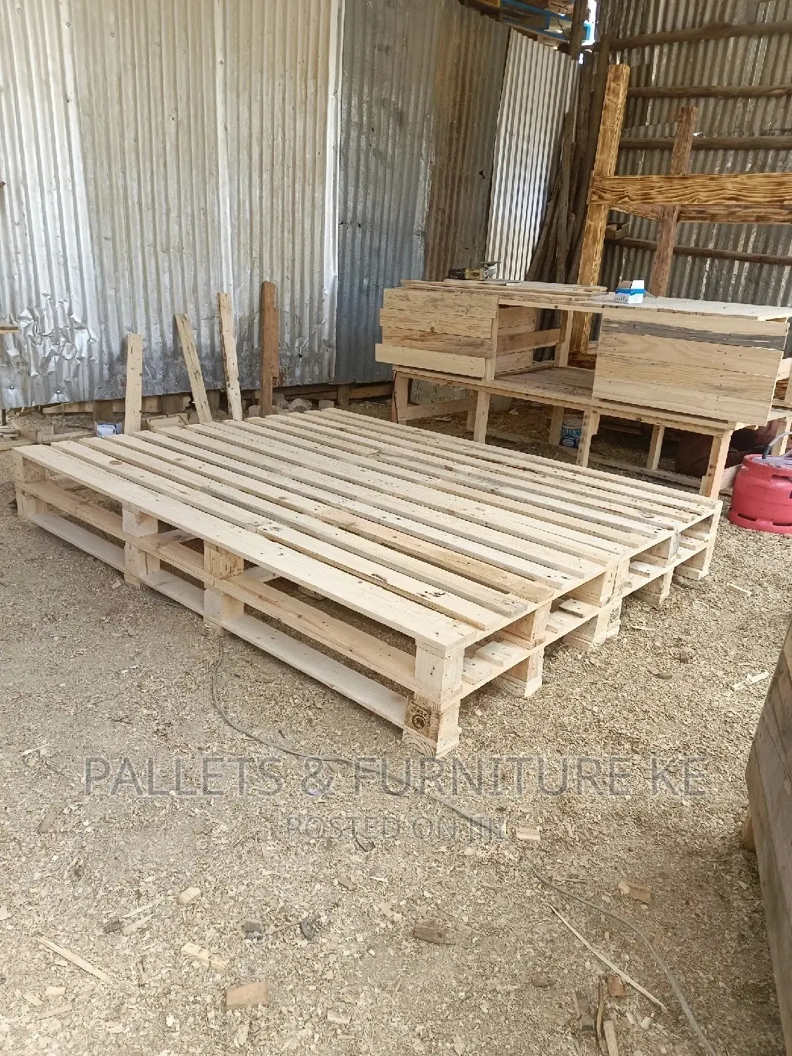 Simple 5 by 6 Pallet Bed