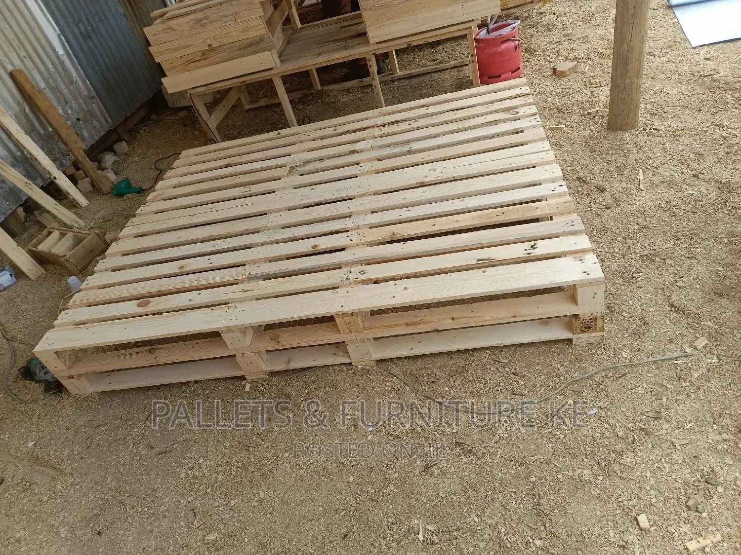 Simple 5 by 6 Pallet Bed