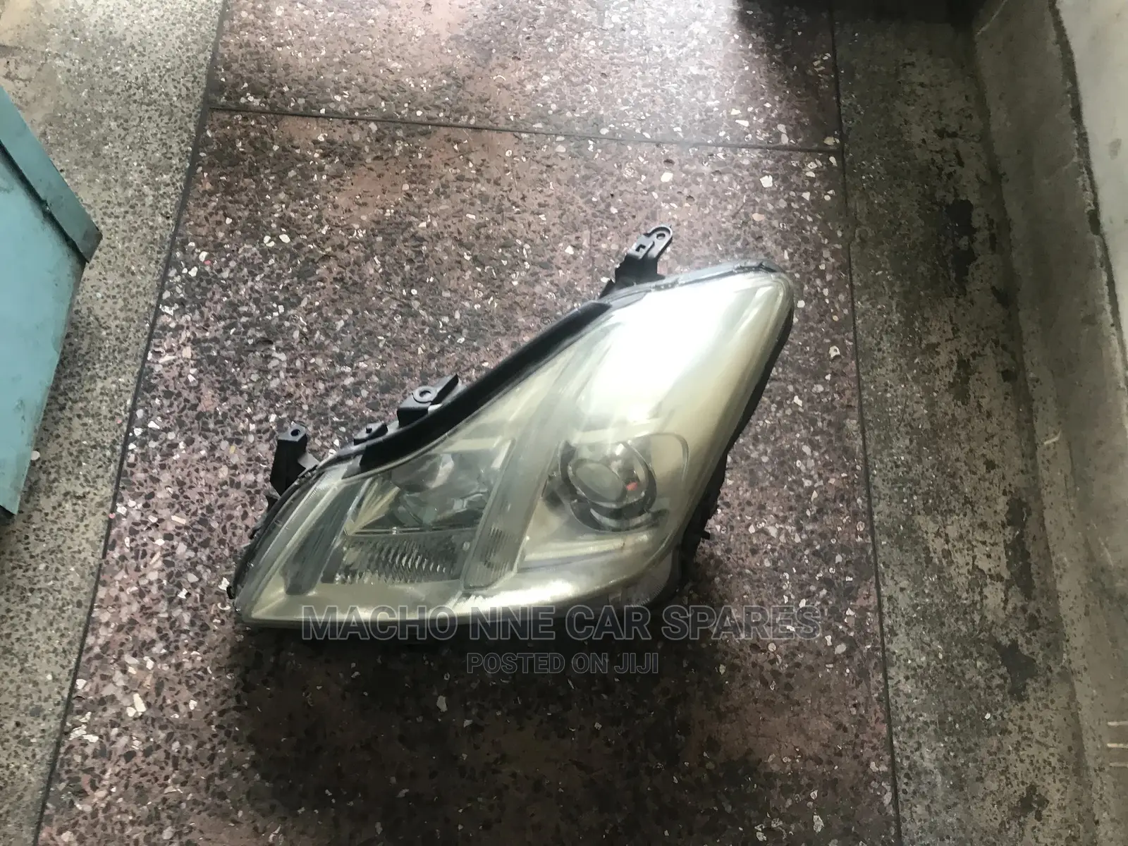 Toyota Crown 2010 Xenon Headlight (Clear Shade)