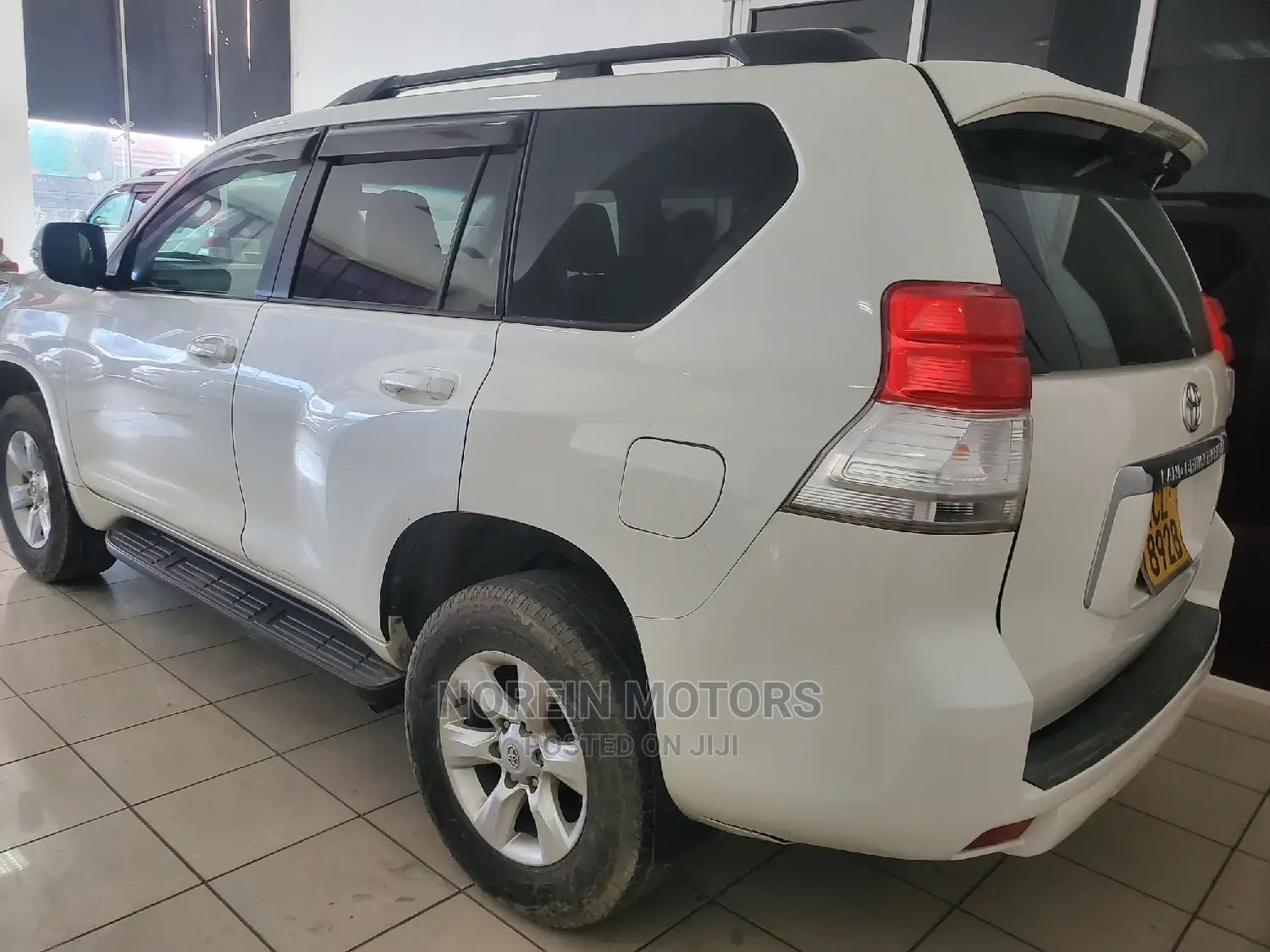 Toyota Land Cruiser Prado 2010 Pearl