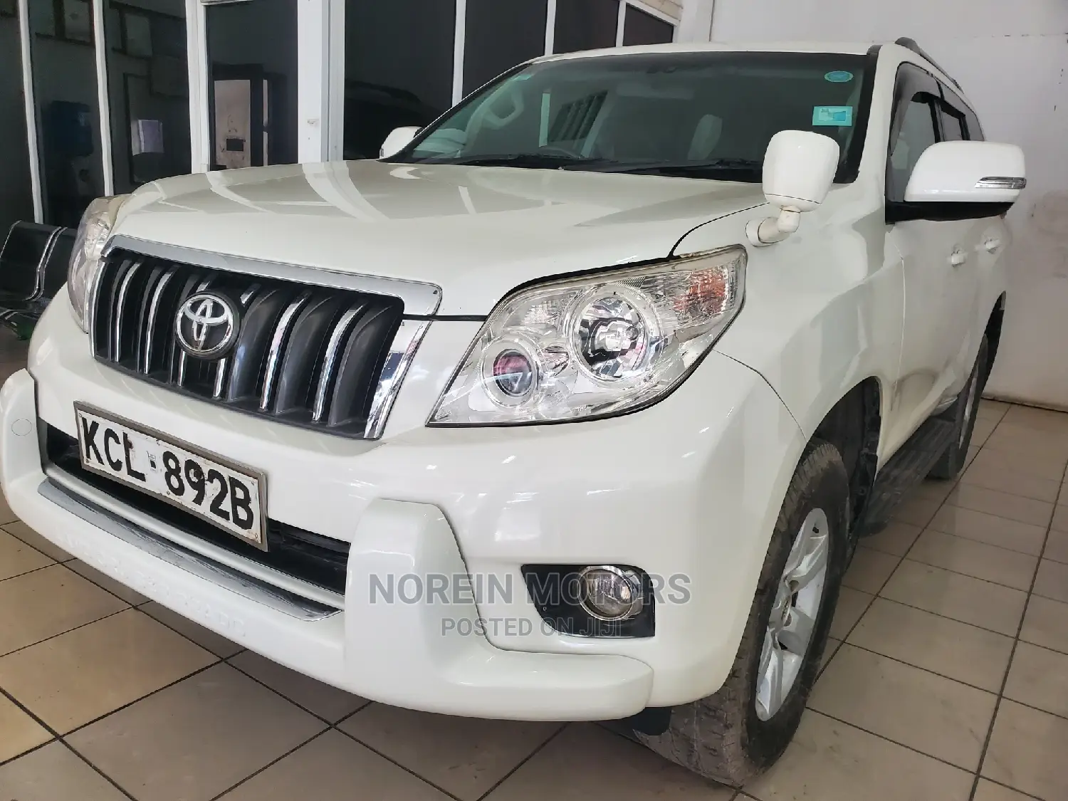 Toyota Land Cruiser Prado 2010 Pearl