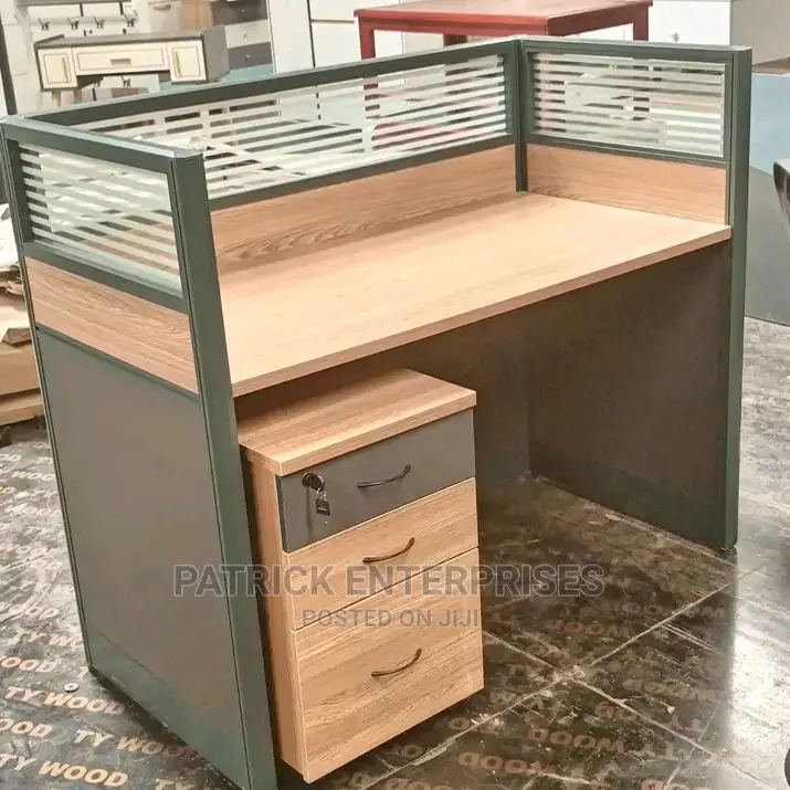 Imported Executive One Way Workstation
