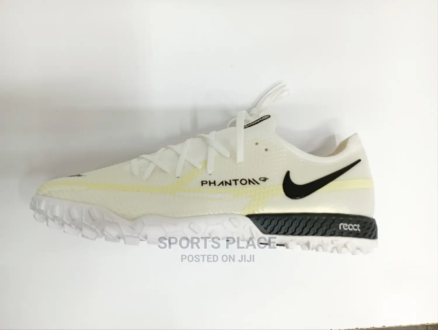 Nike Phantom GT2 Astro Turf Boots - White