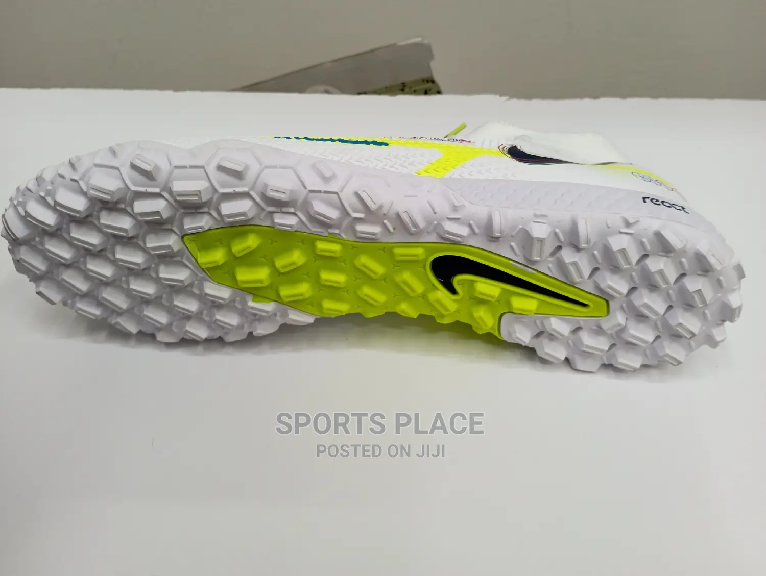 Nike Phantom GT Turf Boots - Progress
