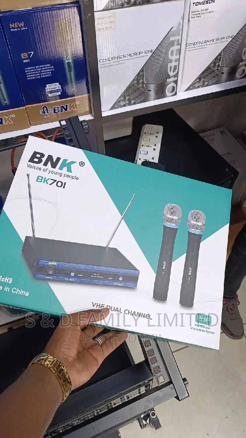 BNK Wireless Microphone BK701
