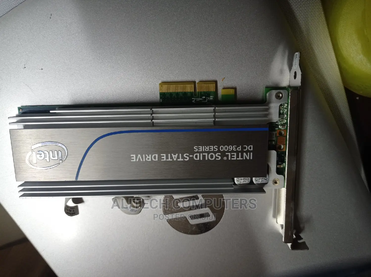 PCIE Intel Computer Solid State ( SSD 1.2TB)