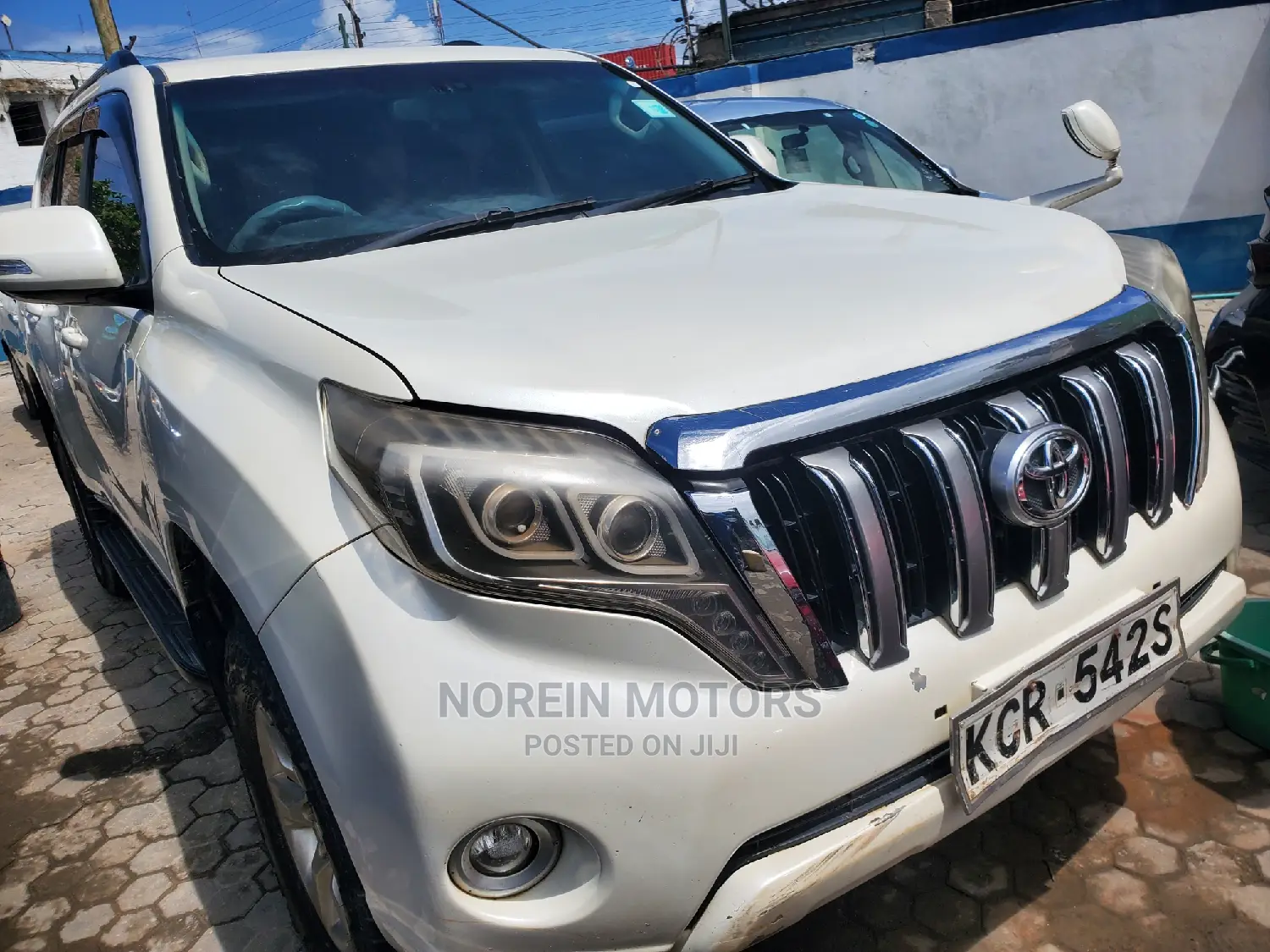 Toyota Land Cruiser Prado 2012 Pearl
