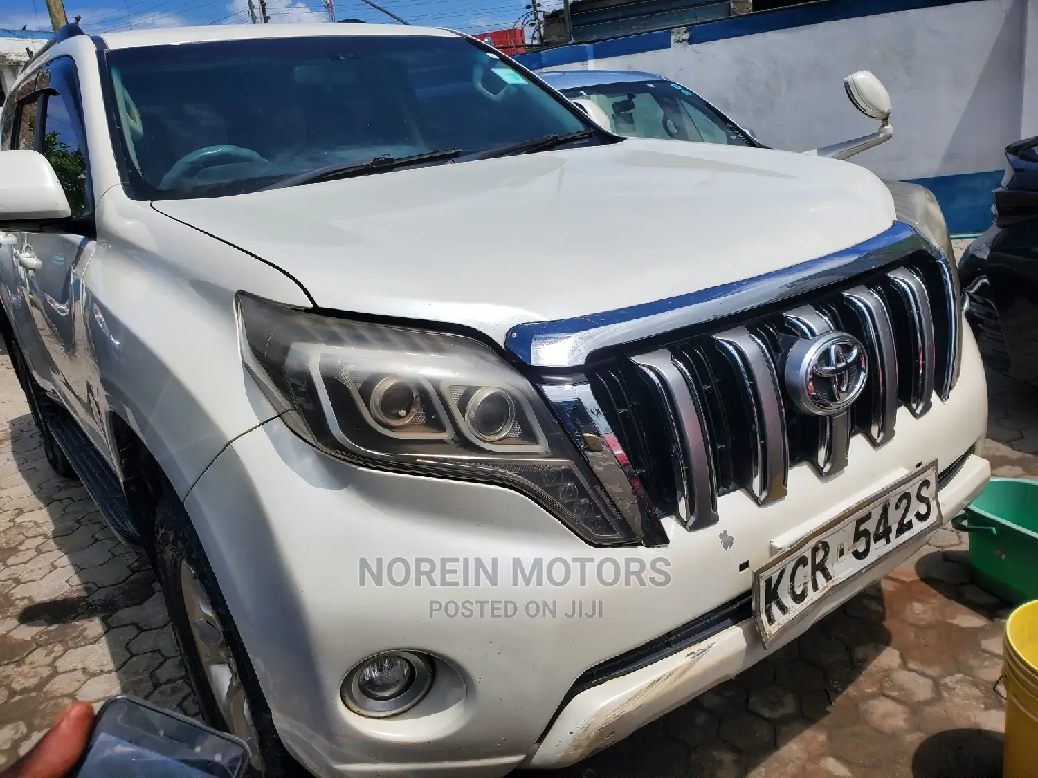 Toyota Land Cruiser Prado 2012 Pearl
