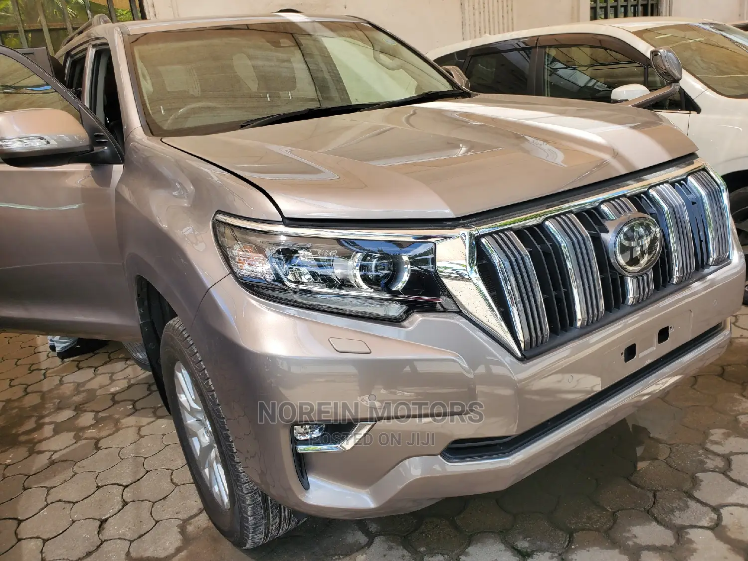 Toyota Land Cruiser Prado 2018 Gold