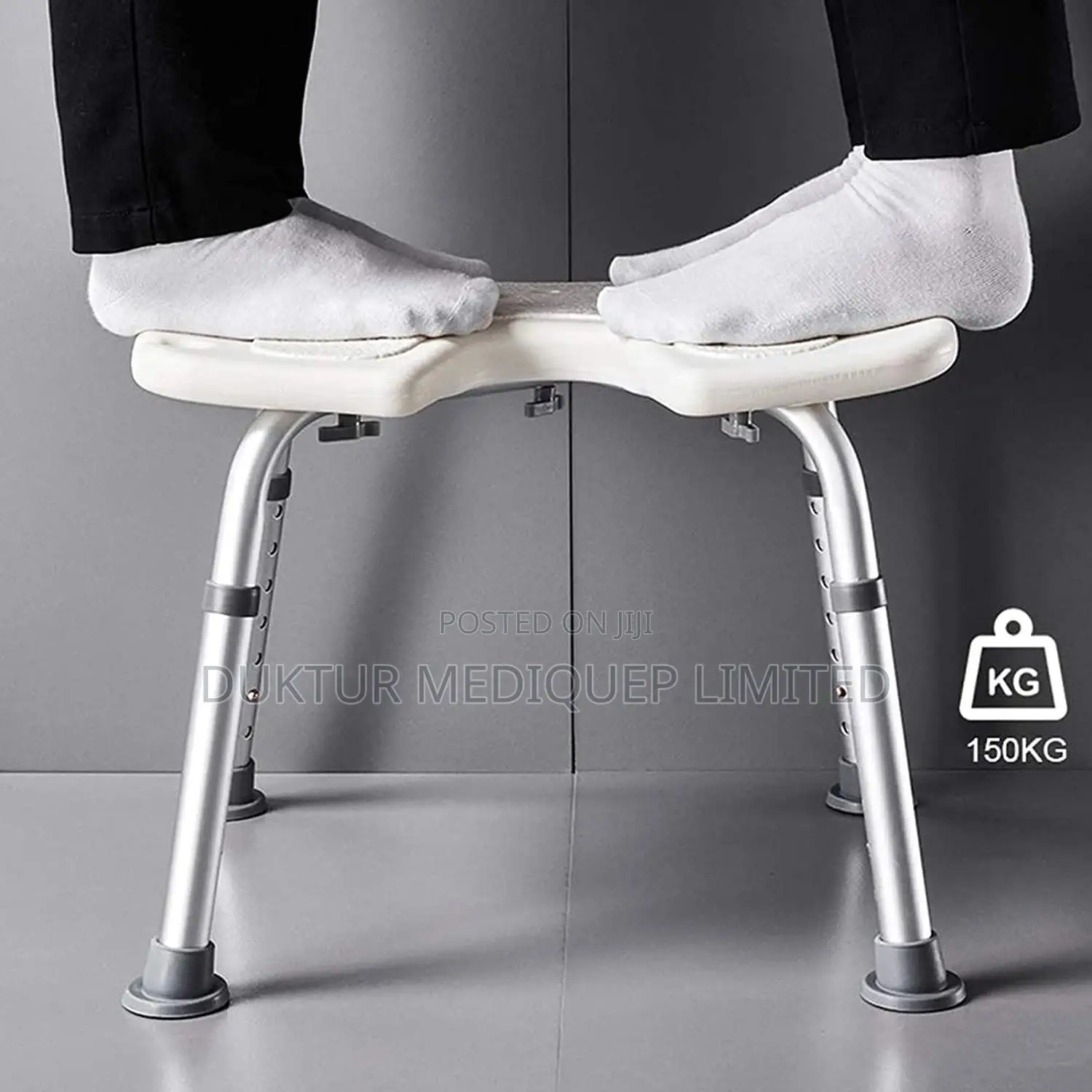 Shower Chair With Cutout for Extra Cleaning
