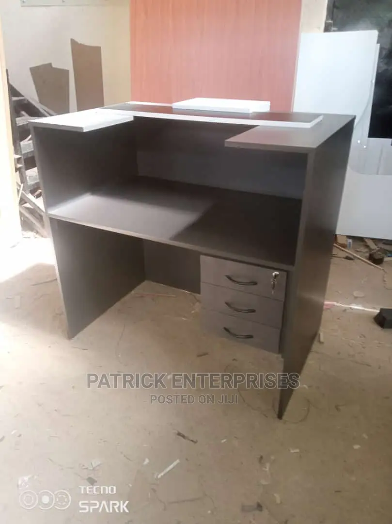 Executive Reception Desk 1.4 MTRS