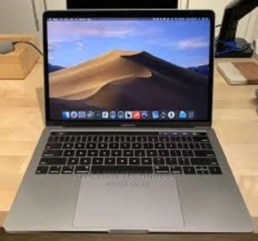 Laptop Apple MacBook 2019 16GB Intel Core I7 SSD 256GB
