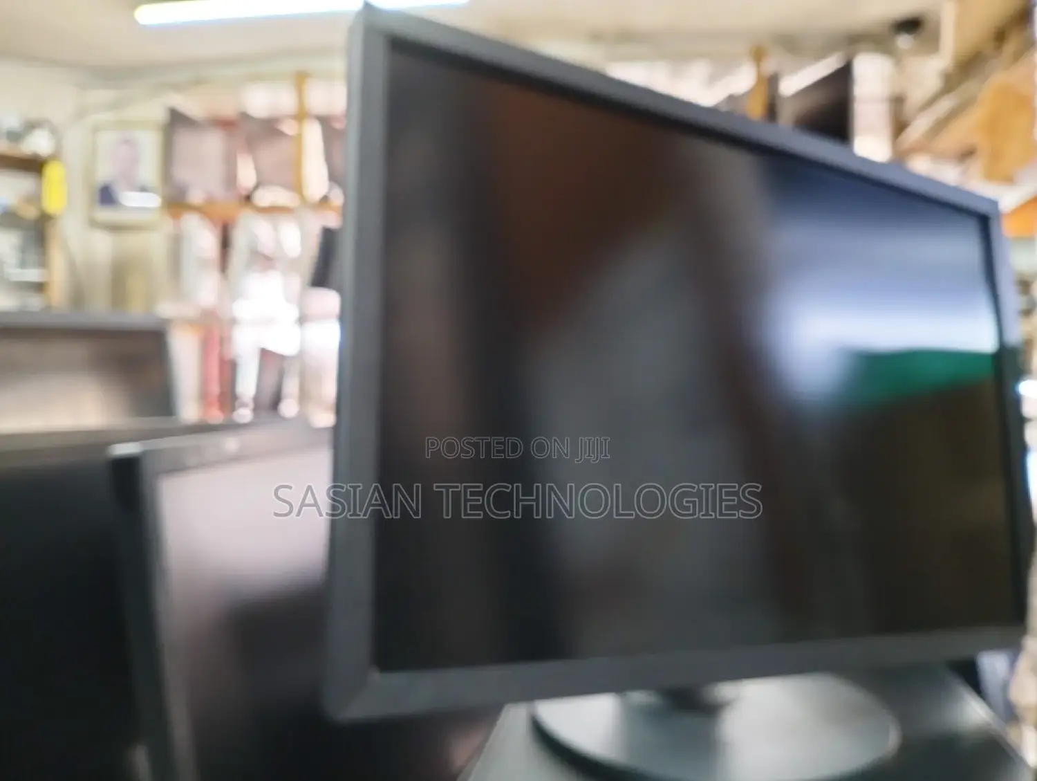 24 Inches Monitor With HDMI 7500